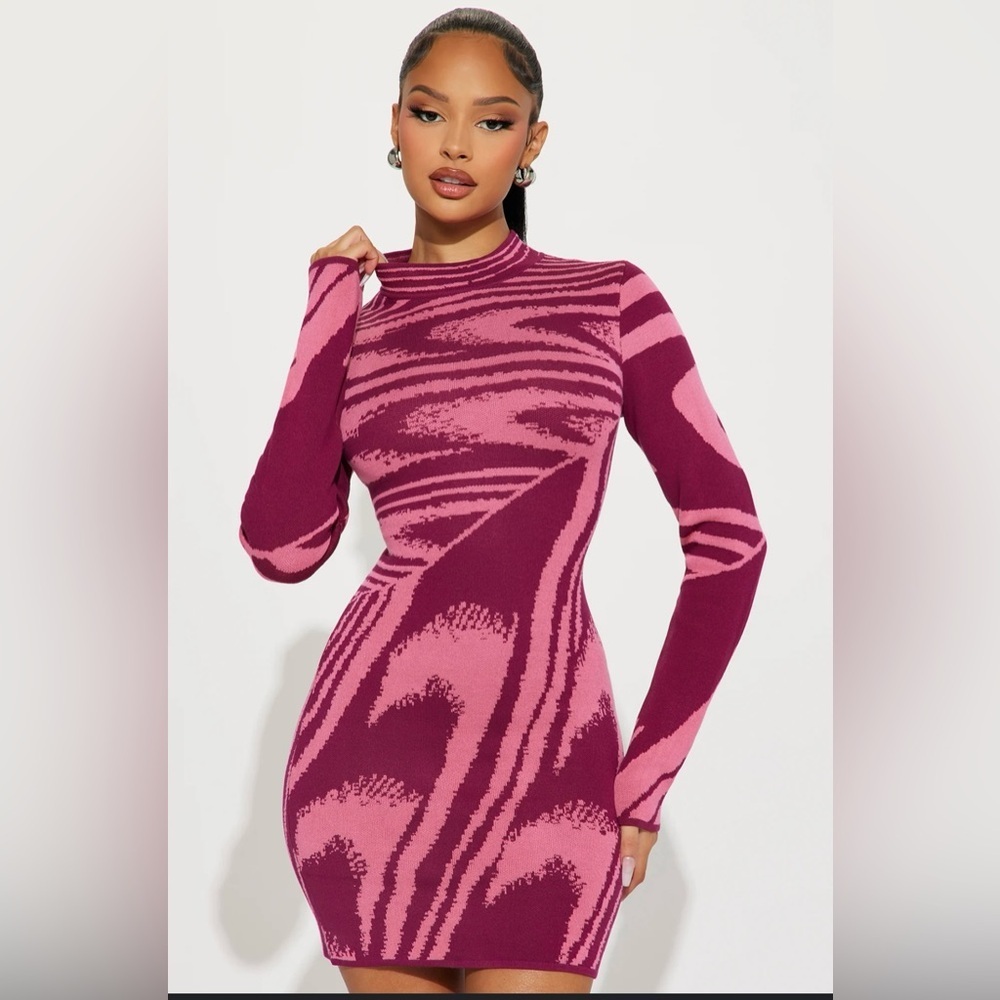NWT Fashion Nova “Daniella” Abstract Knit Mini Dress — Size M